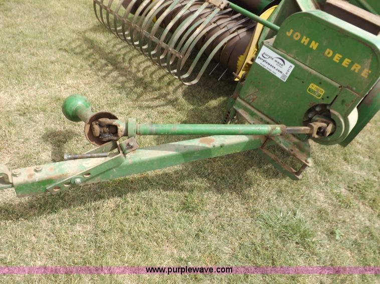 image for item H9178 John Deere 24T square baler