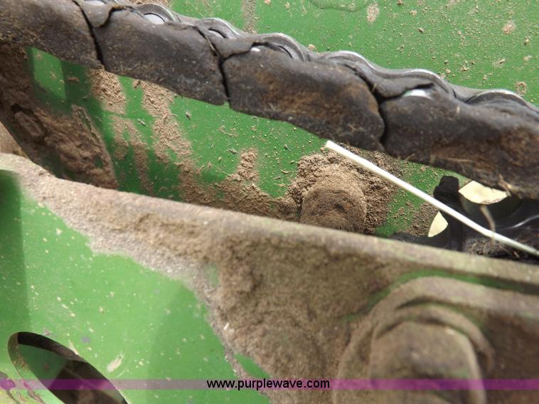 image for item H9178 John Deere 24T square baler