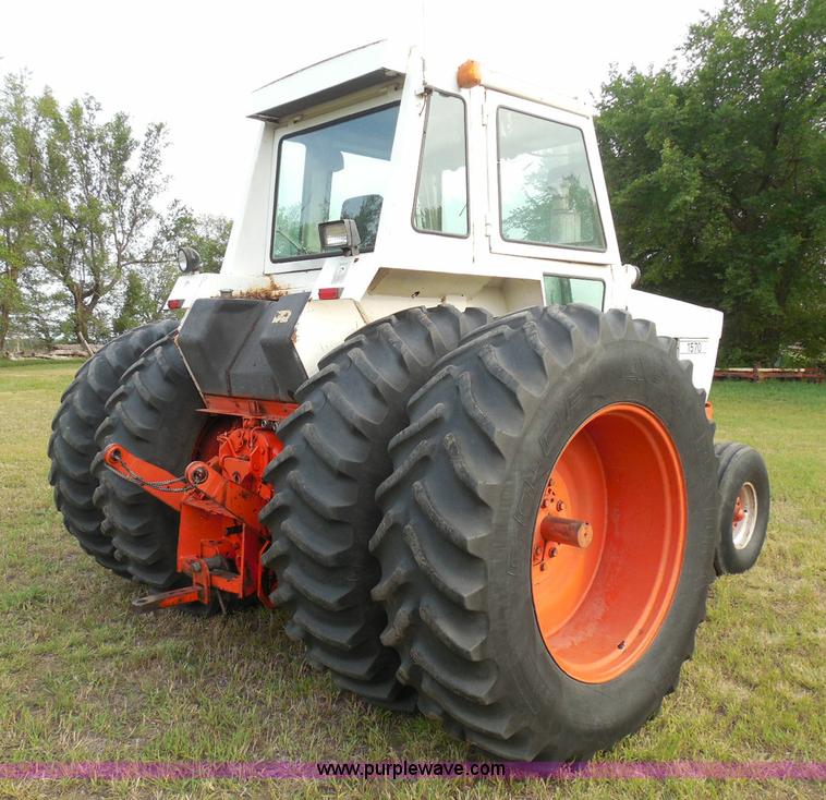 image for item I3421 1976 Case 1570 Spirit of 76 tractor