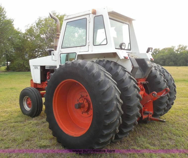 image for item I3421 1976 Case 1570 Spirit of 76 tractor