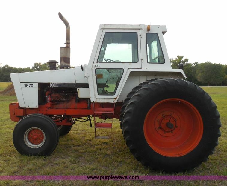 image for item I3421 1976 Case 1570 Spirit of 76 tractor