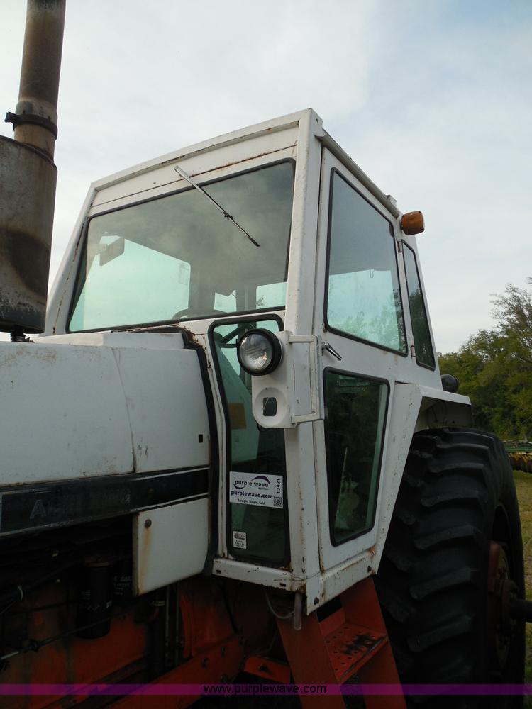 image for item I3421 1976 Case 1570 Spirit of 76 tractor