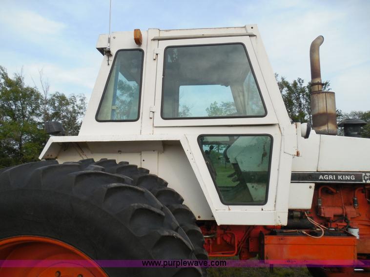 image for item I3421 1976 Case 1570 Spirit of 76 tractor