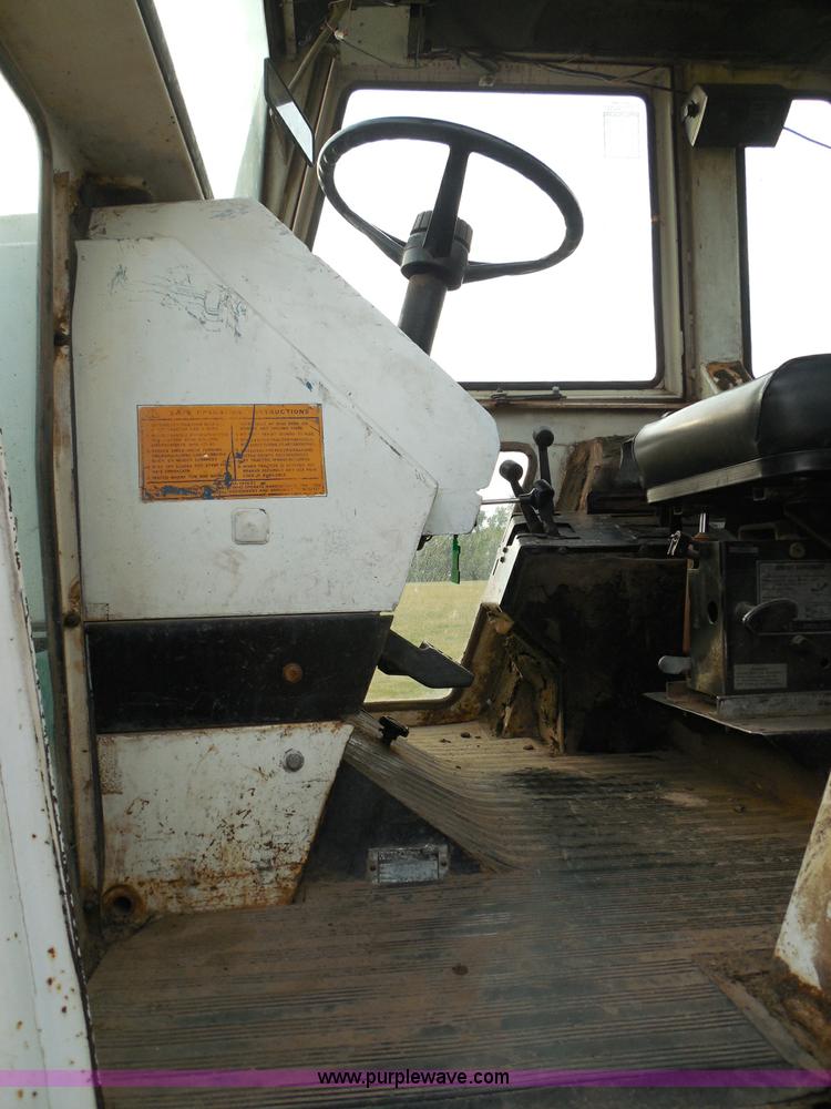 image for item I3421 1976 Case 1570 Spirit of 76 tractor