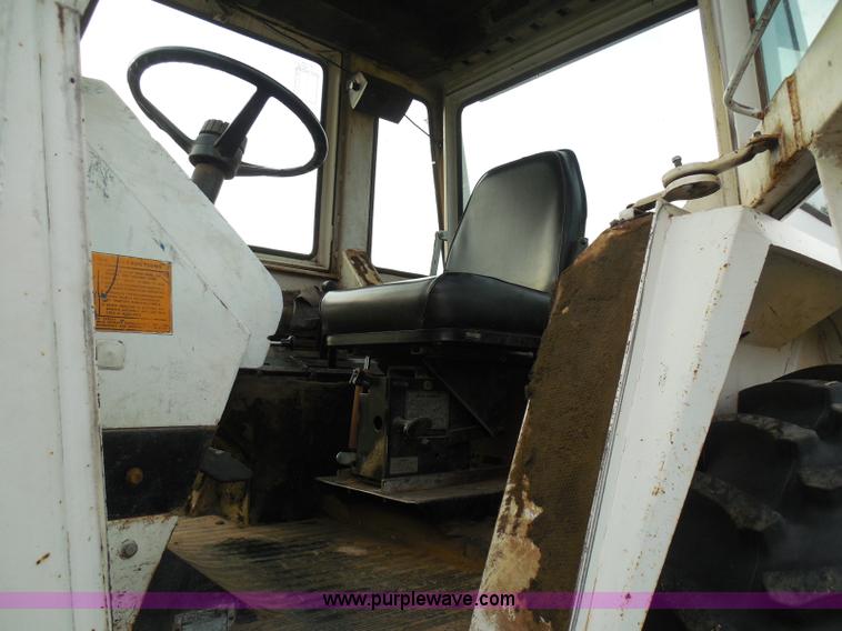 image for item I3421 1976 Case 1570 Spirit of 76 tractor