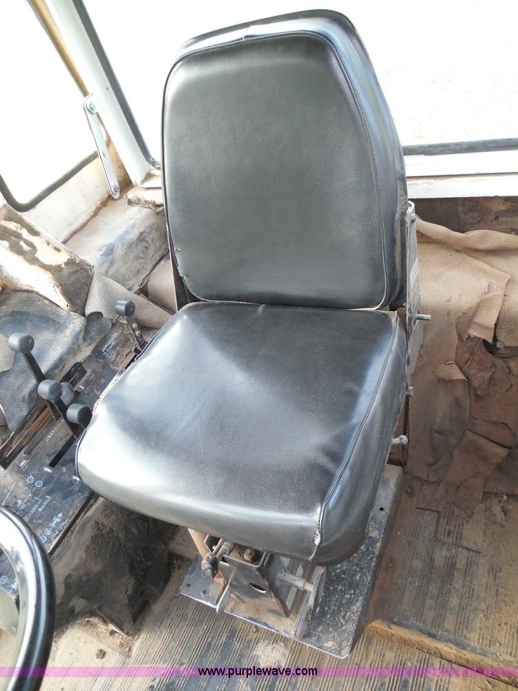 image for item I3421 1976 Case 1570 Spirit of 76 tractor