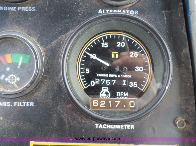 image for item I3421 1976 Case 1570 Spirit of 76 tractor