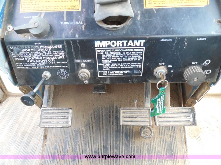 image for item I3421 1976 Case 1570 Spirit of 76 tractor