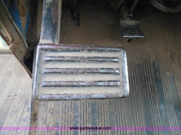 image for item I3421 1976 Case 1570 Spirit of 76 tractor