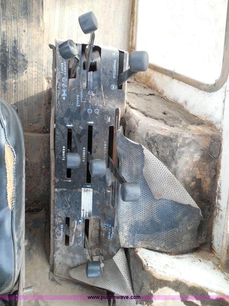 image for item I3421 1976 Case 1570 Spirit of 76 tractor