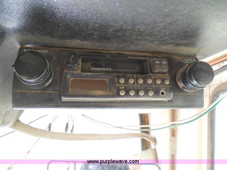 image for item I3421 1976 Case 1570 Spirit of 76 tractor