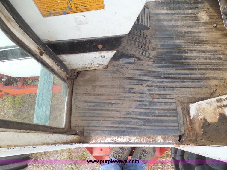 image for item I3421 1976 Case 1570 Spirit of 76 tractor