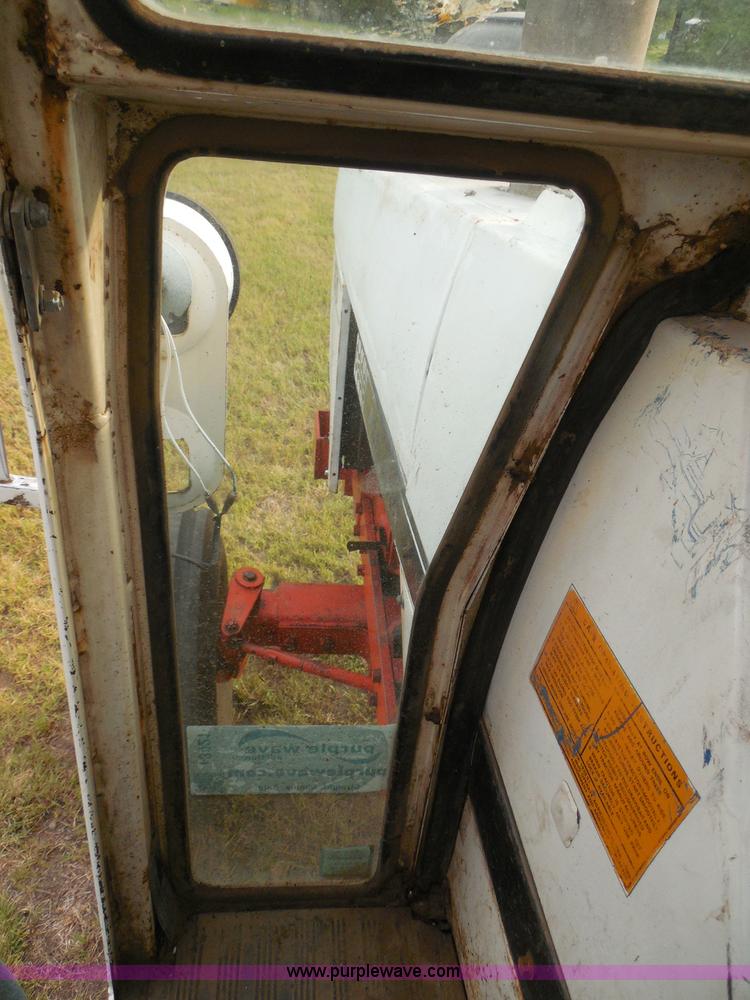 image for item I3421 1976 Case 1570 Spirit of 76 tractor