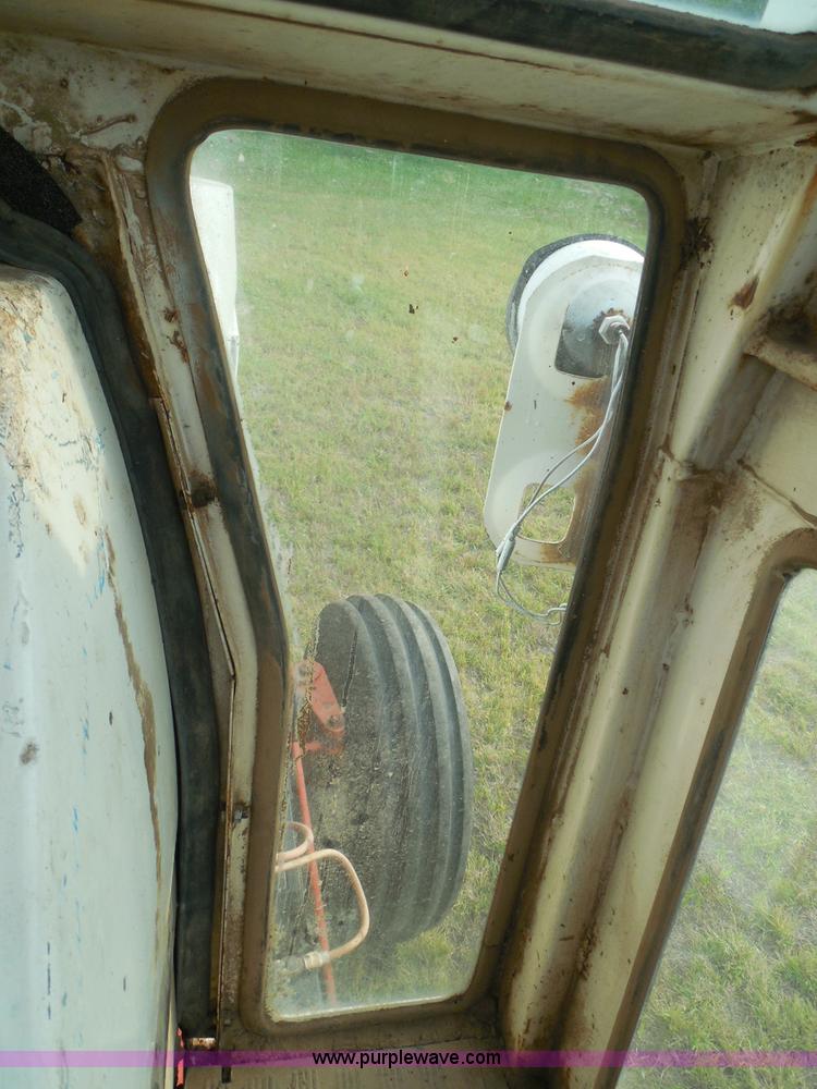 image for item I3421 1976 Case 1570 Spirit of 76 tractor