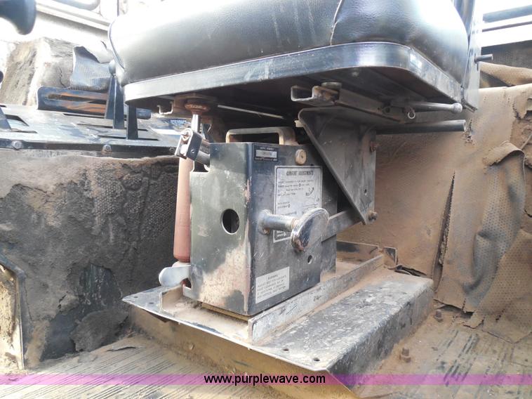 image for item I3421 1976 Case 1570 Spirit of 76 tractor