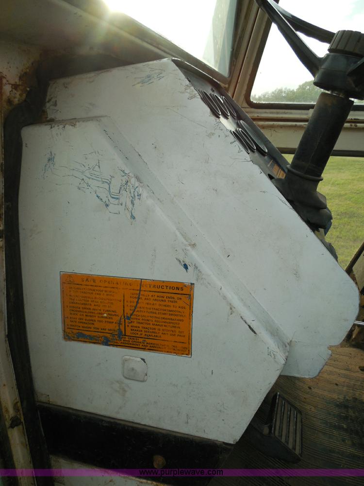 image for item I3421 1976 Case 1570 Spirit of 76 tractor