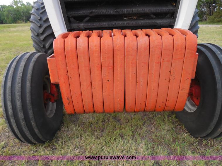 image for item I3421 1976 Case 1570 Spirit of 76 tractor