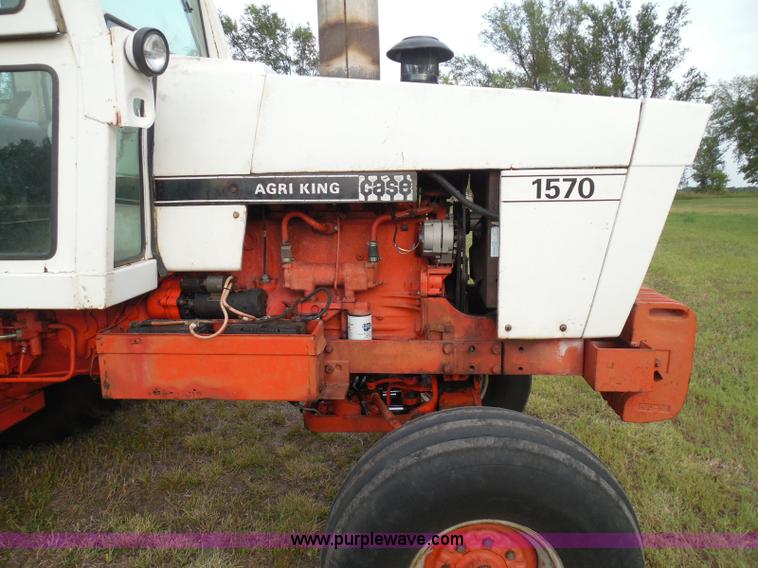 image for item I3421 1976 Case 1570 Spirit of 76 tractor