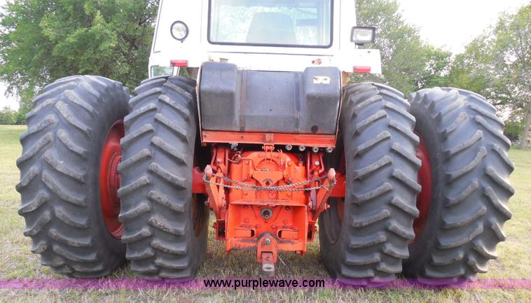 image for item I3421 1976 Case 1570 Spirit of 76 tractor