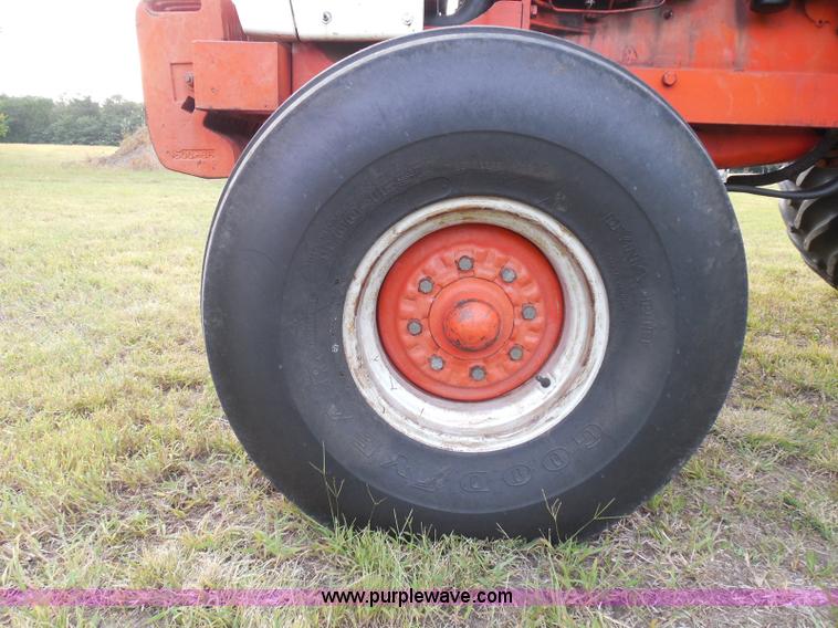 image for item I3421 1976 Case 1570 Spirit of 76 tractor