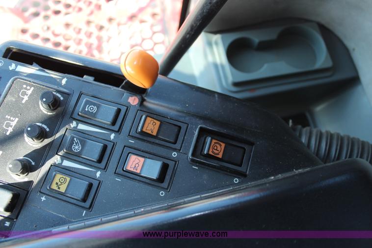 image for item I5751 1998 Case IH 2388 RWA combine