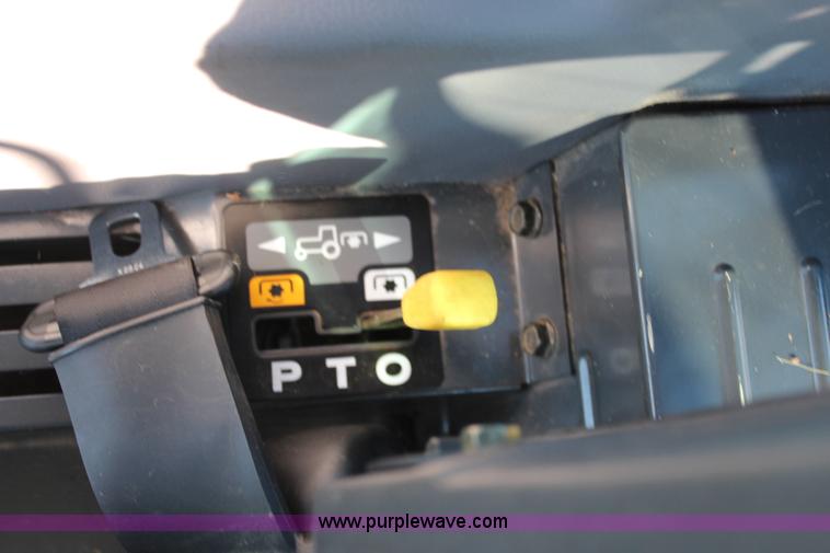 image for item I5759 2003 Kubota L3430 MFWD tractor