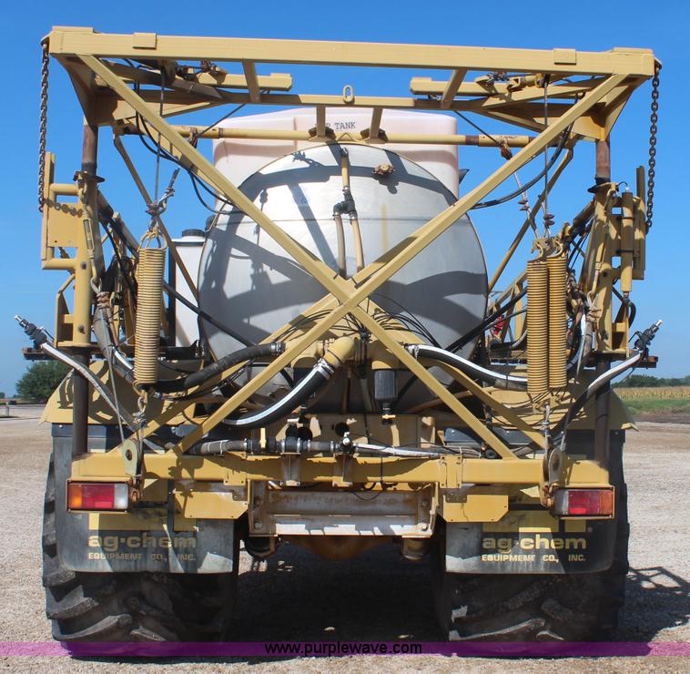 image for item I5856 1996 Ag-Chem Big A 2800 self-propelled sprayer