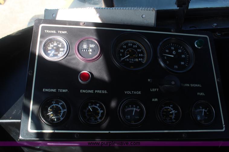 image for item I5856 1996 Ag-Chem Big A 2800 self-propelled sprayer