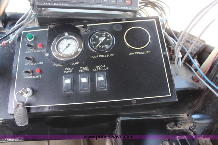 image for item I5856 1996 Ag-Chem Big A 2800 self-propelled sprayer