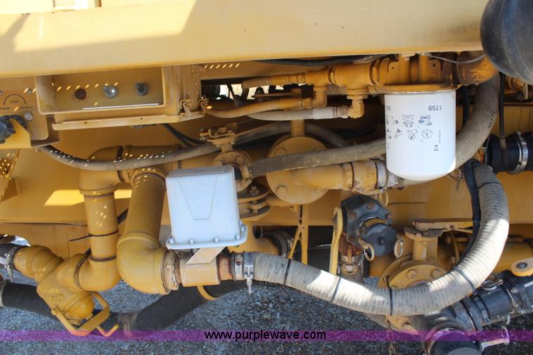 image for item I5856 1996 Ag-Chem Big A 2800 self-propelled sprayer