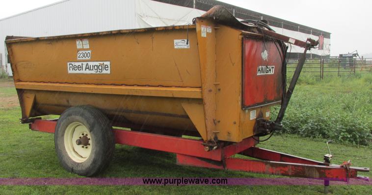 image for item I6149 Knight RA2300 feed mixer wagon
