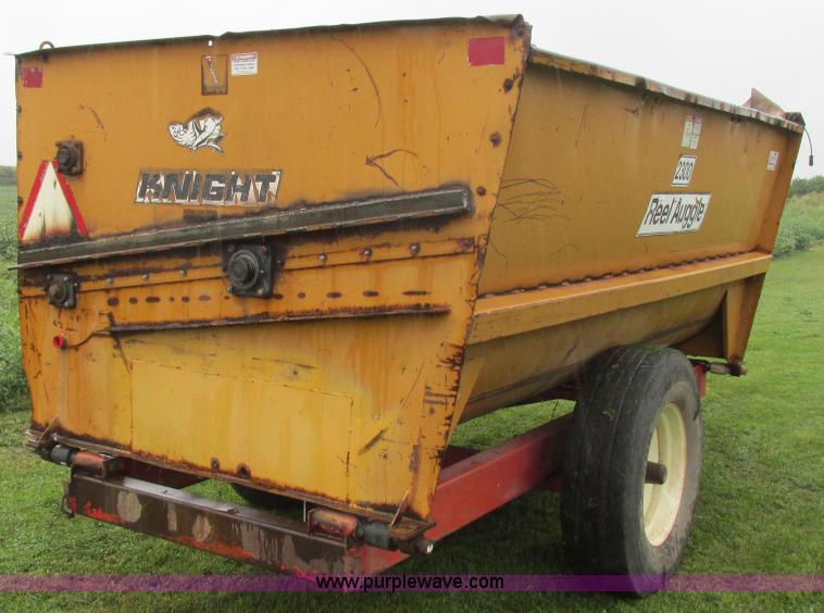 image for item I6149 Knight RA2300 feed mixer wagon