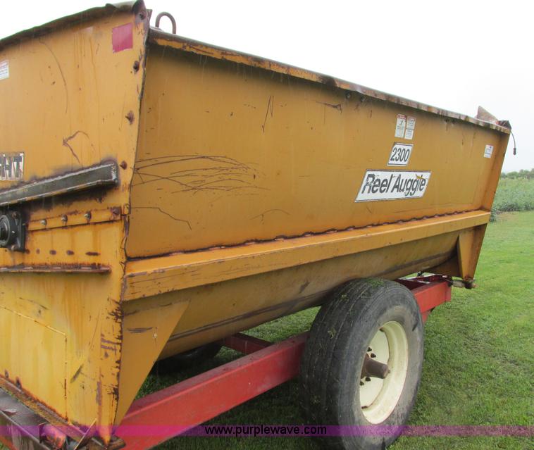 image for item I6149 Knight RA2300 feed mixer wagon