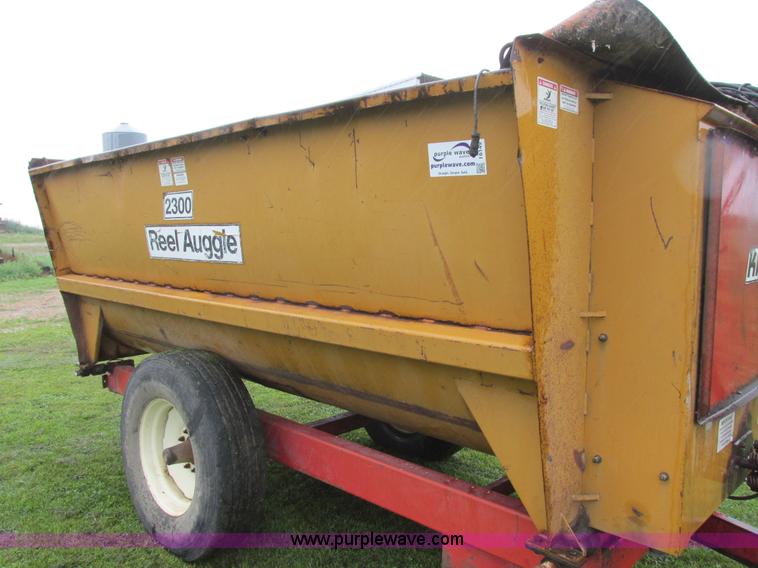 image for item I6149 Knight RA2300 feed mixer wagon
