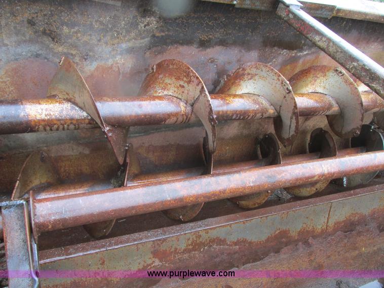 image for item I6149 Knight RA2300 feed mixer wagon