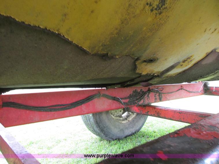 image for item I6149 Knight RA2300 feed mixer wagon