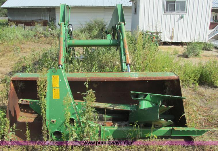 image for item I6174 Farm Hand F140B loader