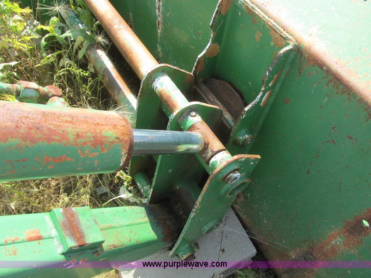 image for item I6174 Farm Hand F140B loader
