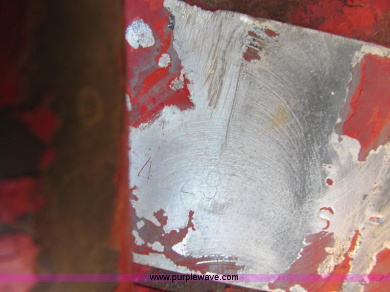 image for item I6176 McCormick Farmall 560 tractor