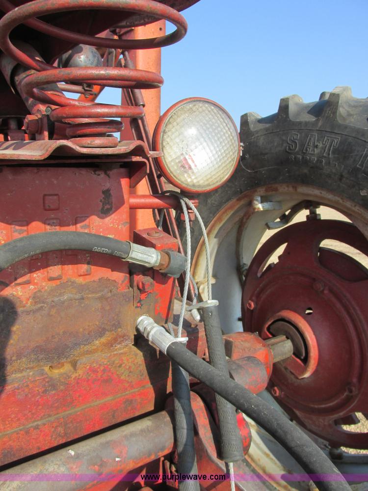 image for item I6177 McCormick Farmall 400 tractor