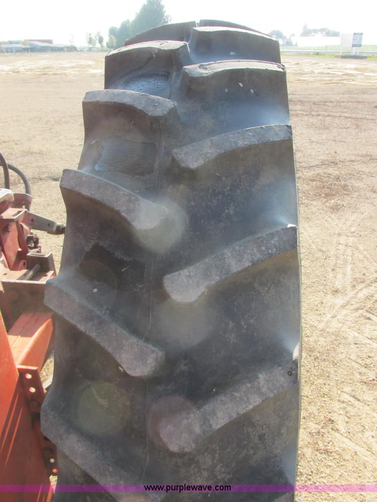 image for item I6177 McCormick Farmall 400 tractor