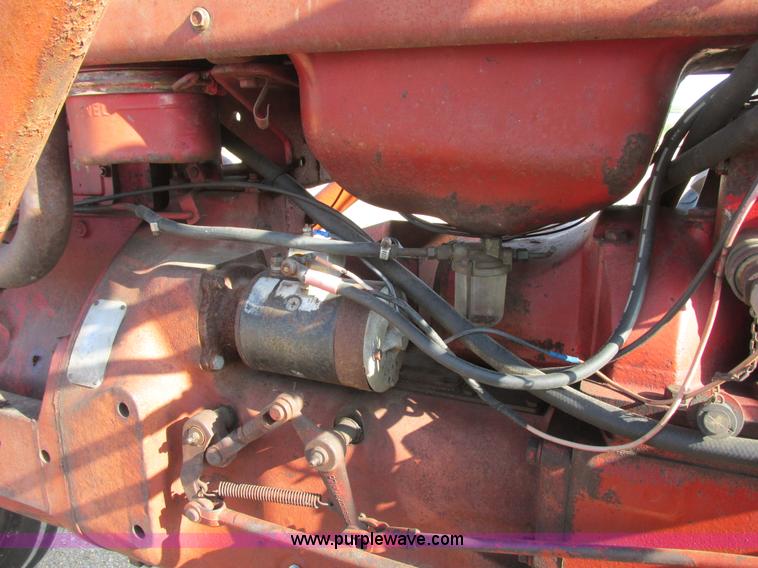 image for item I6177 McCormick Farmall 400 tractor