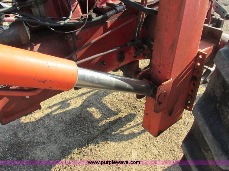 image for item I6177 McCormick Farmall 400 tractor