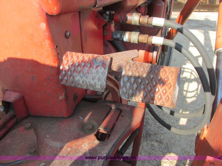 image for item I6177 McCormick Farmall 400 tractor