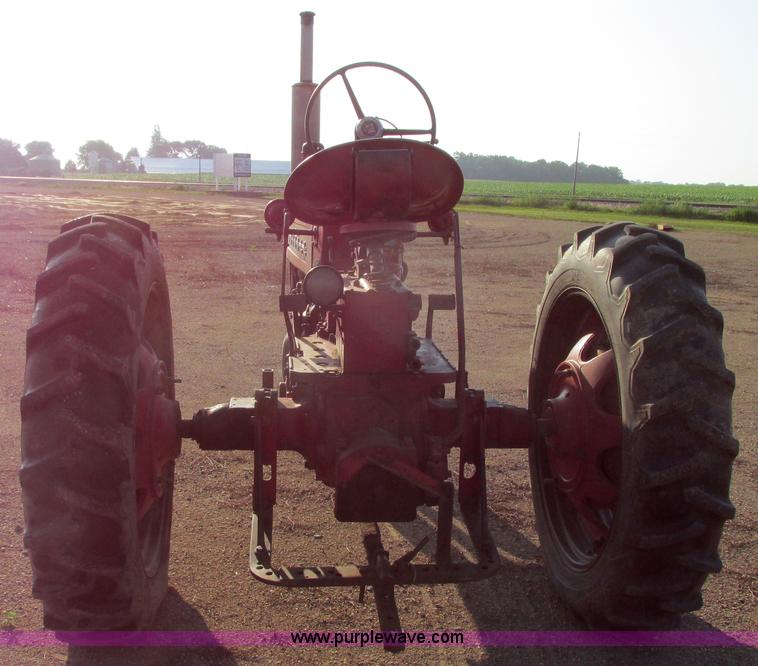 image for item I6178 McCormick Farmall 350 tractor