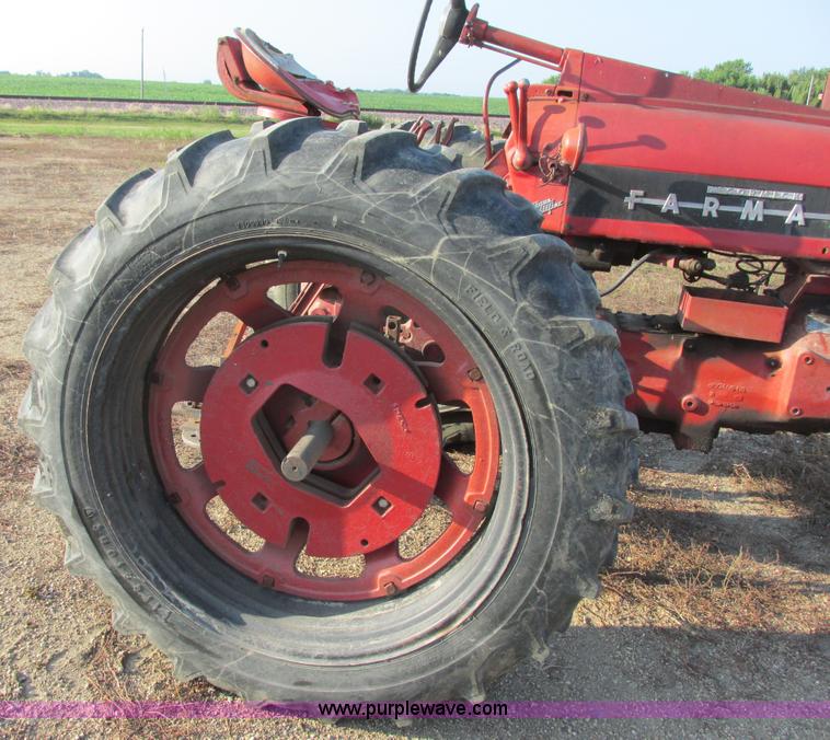 image for item I6178 McCormick Farmall 350 tractor