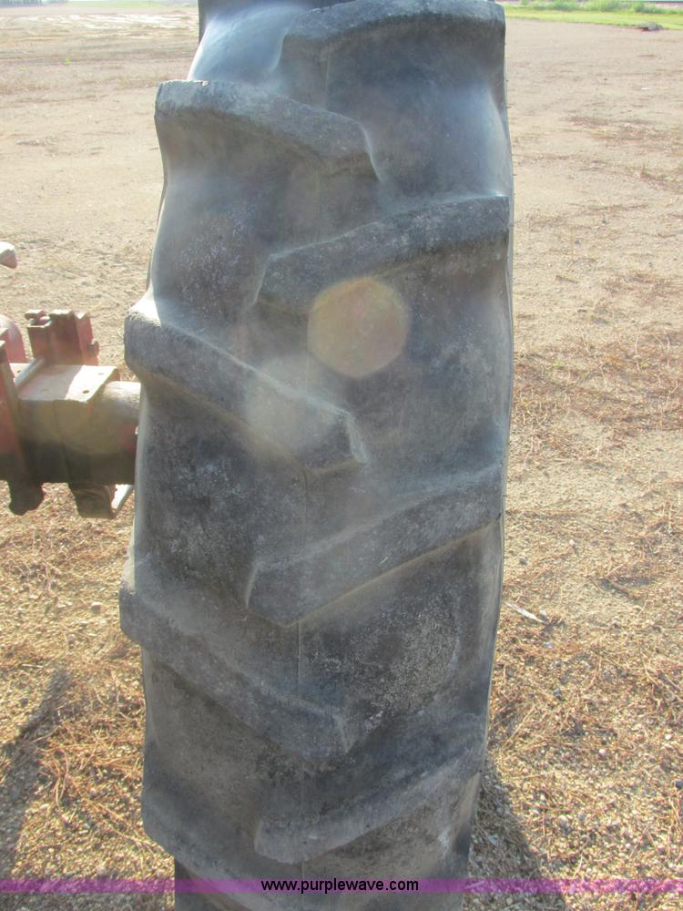 image for item I6178 McCormick Farmall 350 tractor