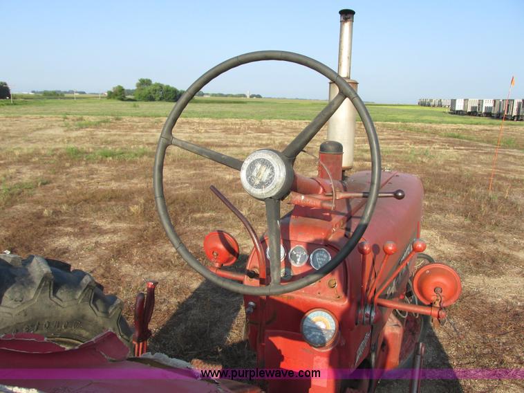 image for item I6178 McCormick Farmall 350 tractor