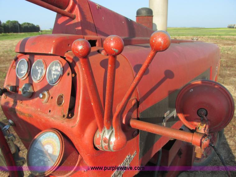 image for item I6178 McCormick Farmall 350 tractor