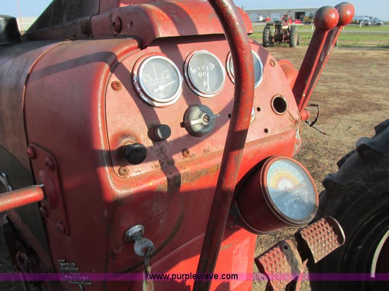 image for item I6178 McCormick Farmall 350 tractor